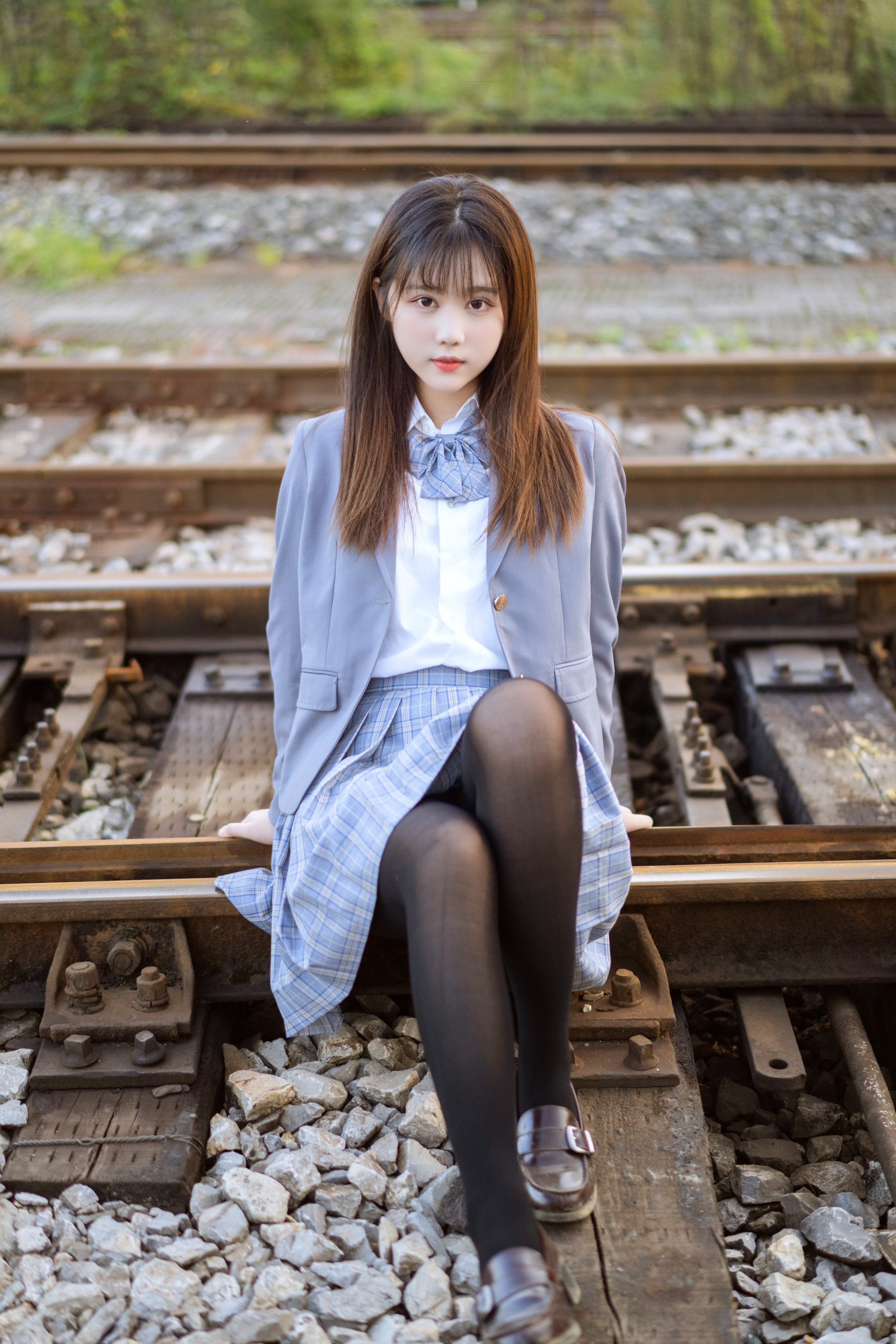 镜酱 - NO.014 私奔 制服 [30P]-XikXak